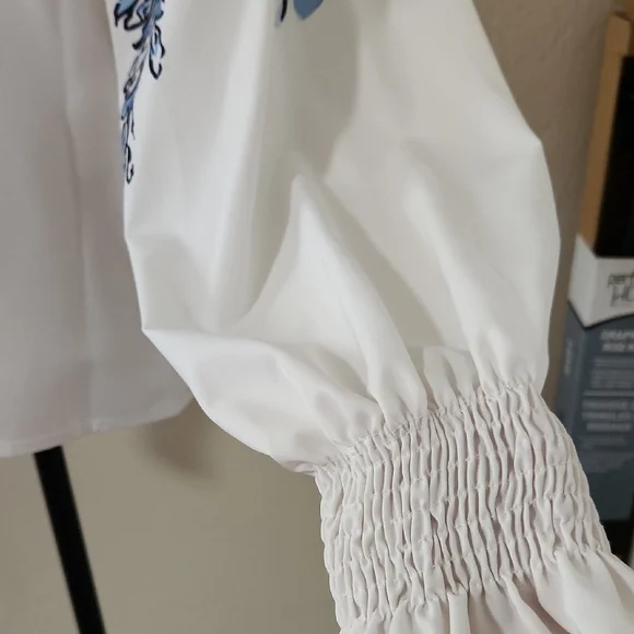 Chic White and Blue Floral Women's Blouse - Picture 2 of 3